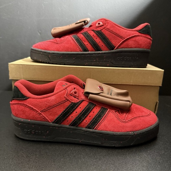 Marvel x Adidas Rivalry Low Deadpool Red Pouch JR2480 Size 8 New In Hand